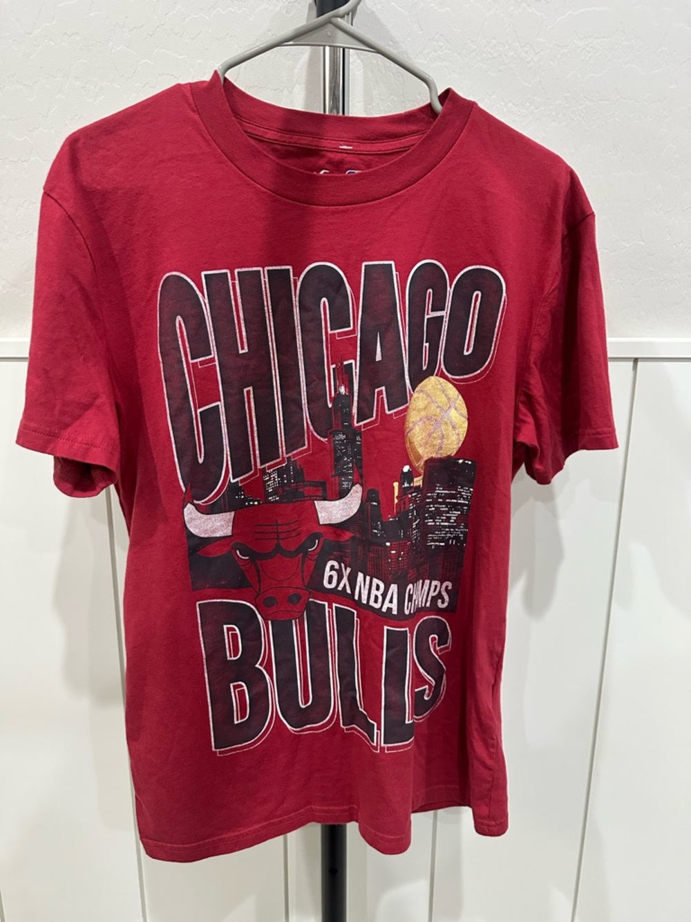 Hollister Red Chicago Bulls Graphic Tee